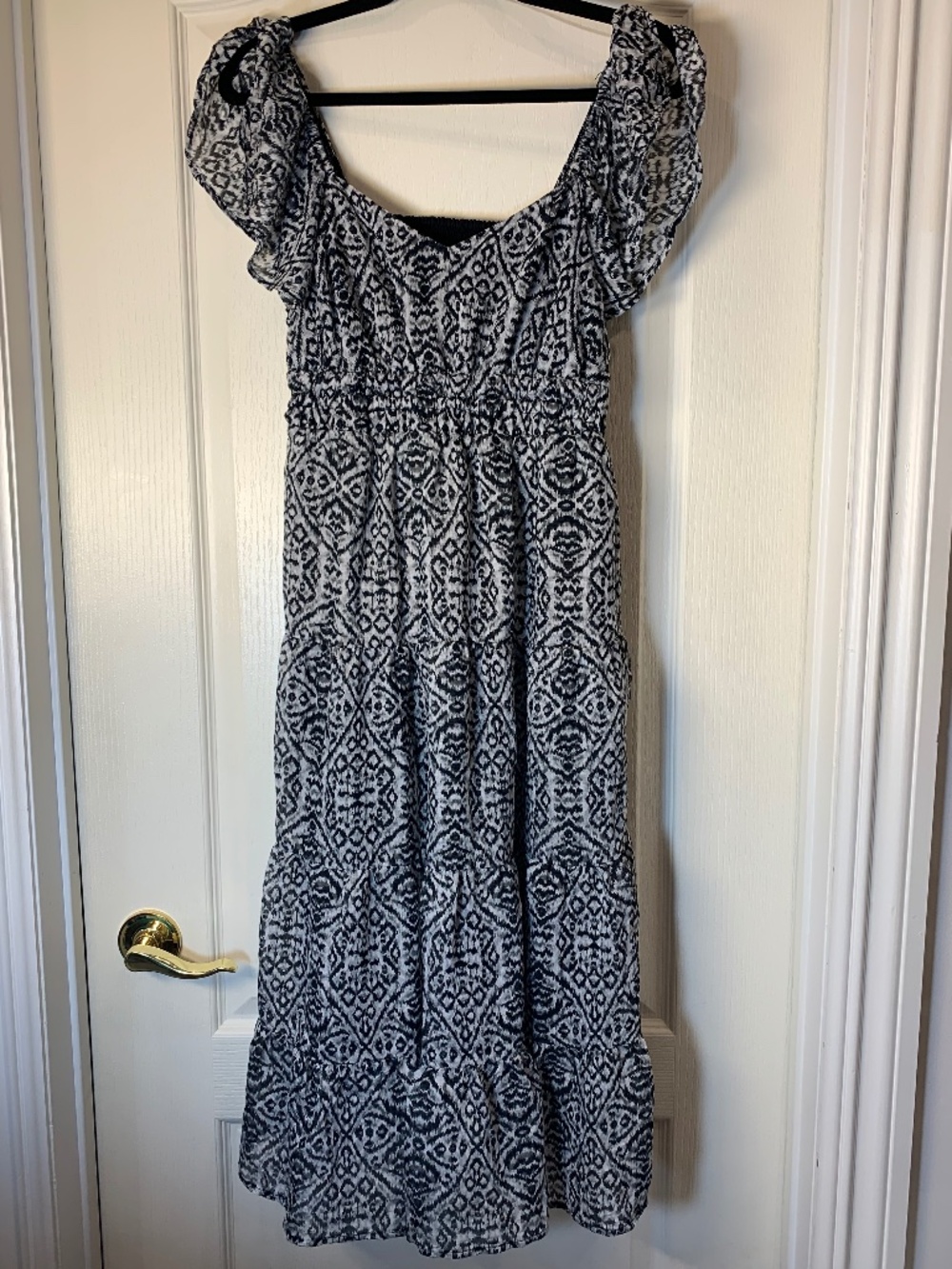 Black & White Boho Maxi Dress | Smocked Back | Flutter Sleeves | Size M